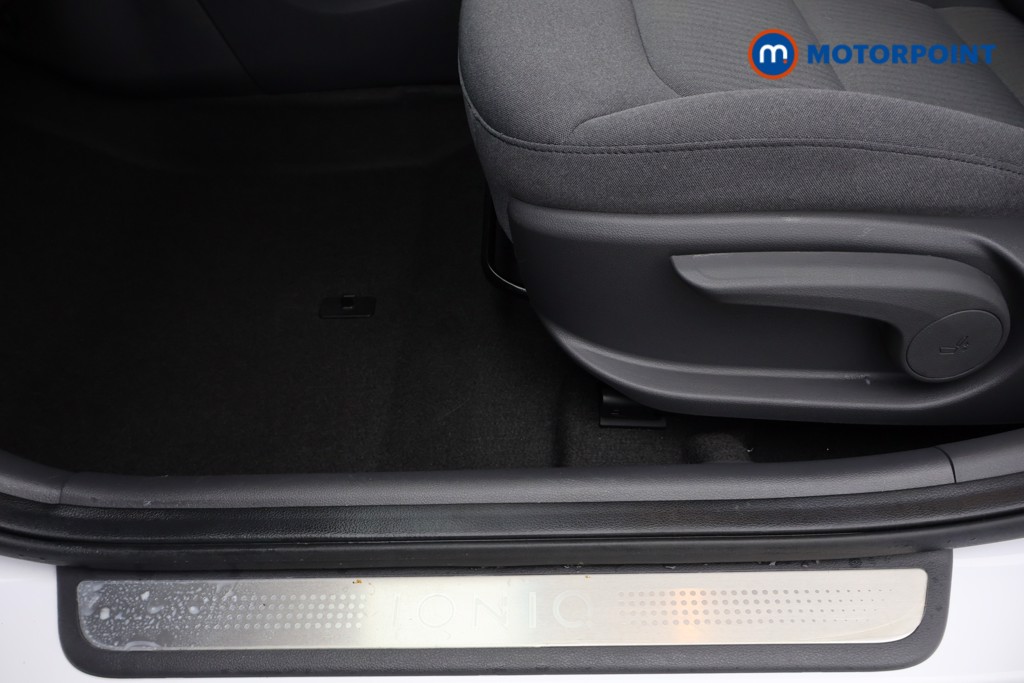 Hyundai Ioniq Premium Automatic Electric Hatchback - Stock Number (1565403) - 23rd supplementary image