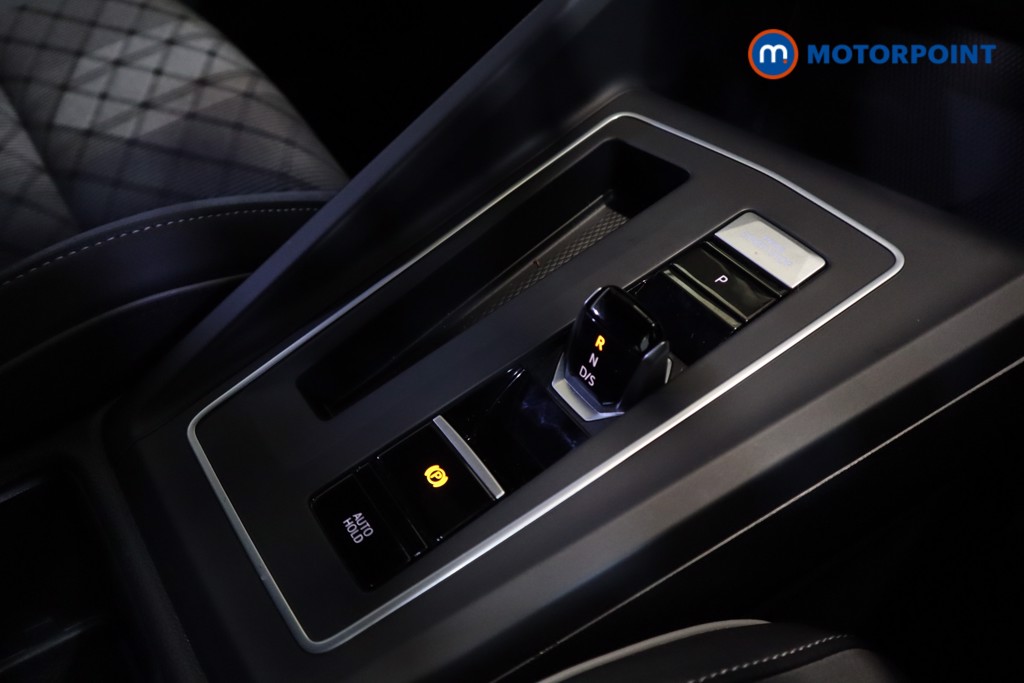 Volkswagen Golf R-Line Automatic Diesel Hatchback - Stock Number (1567859) - 20th supplementary image
