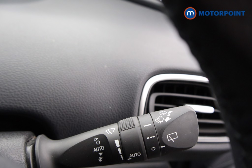 Toyota Prius Business Edition Automatic Petrol-Electric Hybrid Hatchback - Stock Number (1569129) - 5th supplementary image