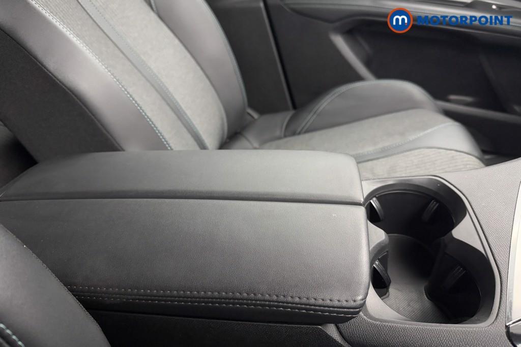 Peugeot 5008 Allure Automatic Diesel SUV - Stock Number (1570768) - 15th supplementary image