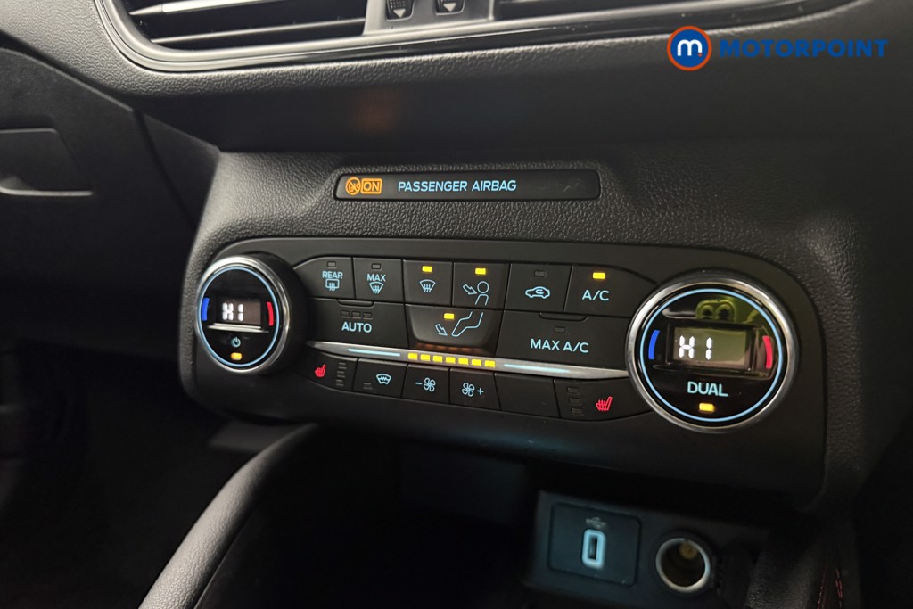 Ford Focus St-Line X Manual Diesel Hatchback - Stock Number (1574716) - 12th supplementary image