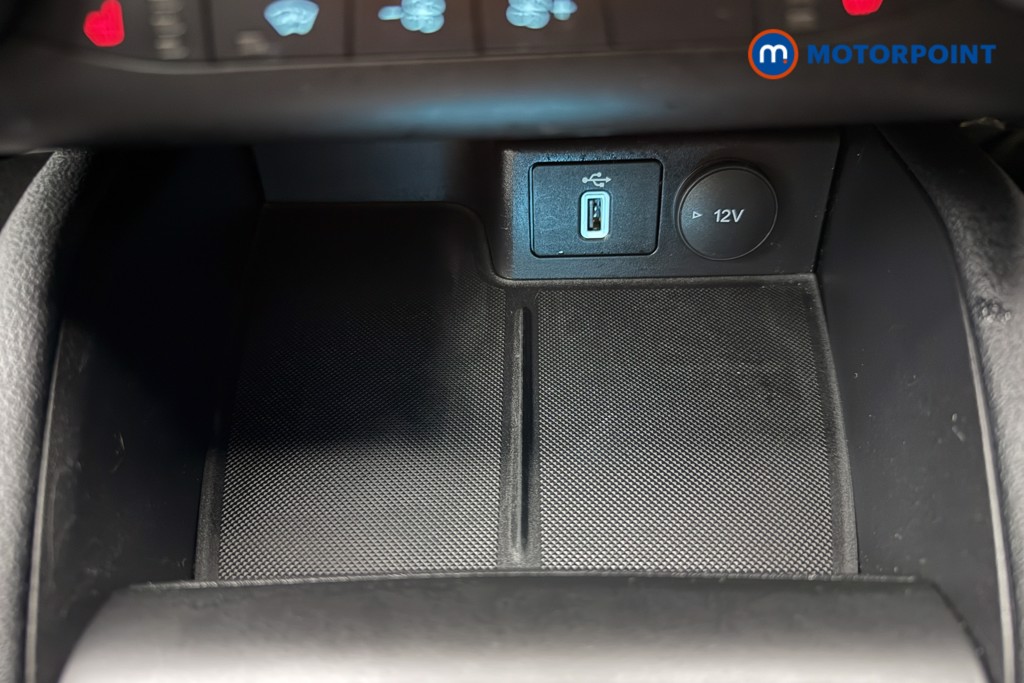 Ford Focus St-Line X Manual Diesel Hatchback - Stock Number (1574716) - 13th supplementary image