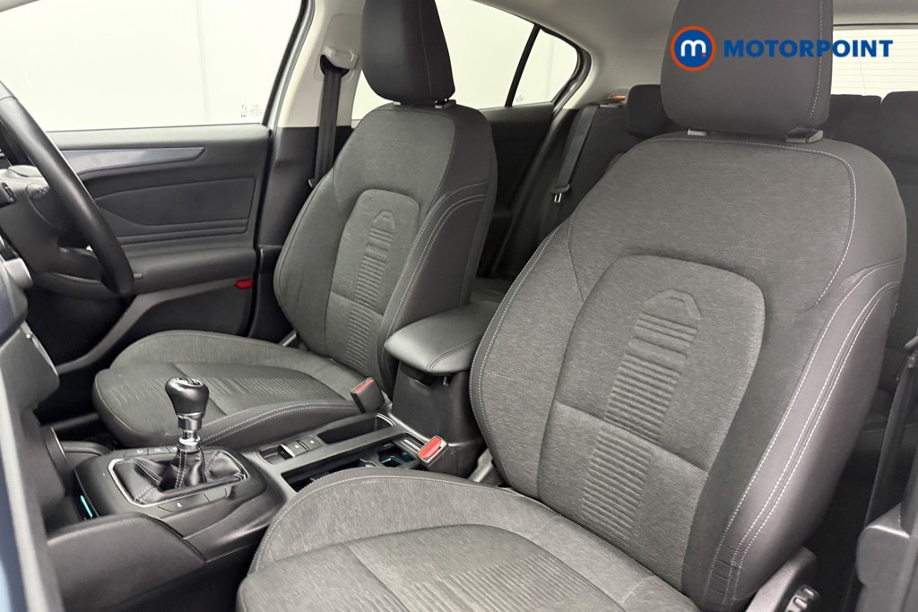 Ford Focus Active Manual Diesel Hatchback - Stock Number (1574898) - 3rd supplementary image