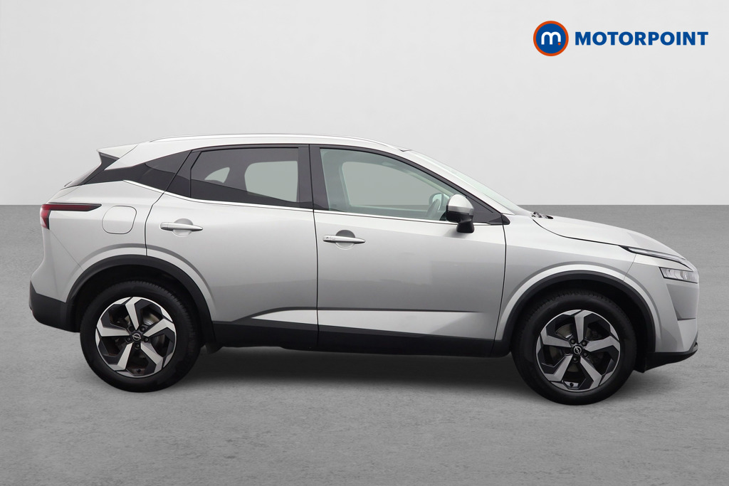 Nissan Qashqai N-Connecta Manual Petrol SUV - Stock Number (1575090) - Drivers side