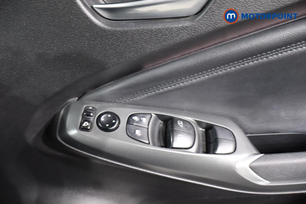 Nissan Juke N-Connecta Automatic Petrol-Electric Hybrid SUV - Stock Number (1577896) - 15th supplementary image
