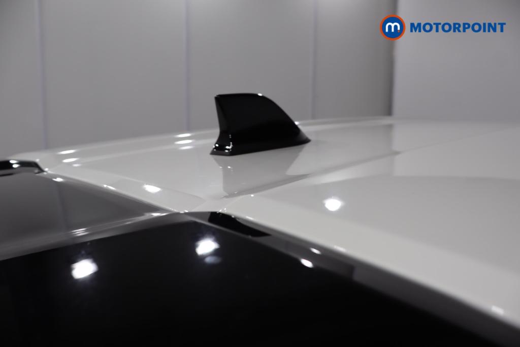 Nissan Juke N-Connecta Automatic Petrol-Electric Hybrid SUV - Stock Number (1577896) - 18th supplementary image