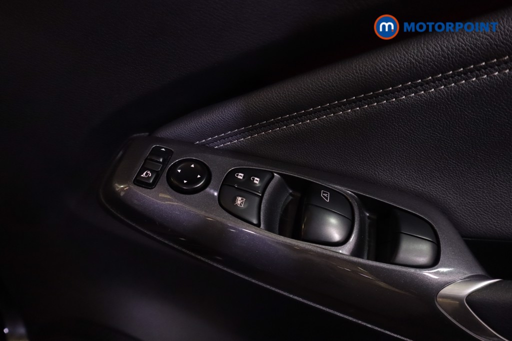 Nissan Juke Tekna Automatic Petrol SUV - Stock Number (1577943) - 3rd supplementary image