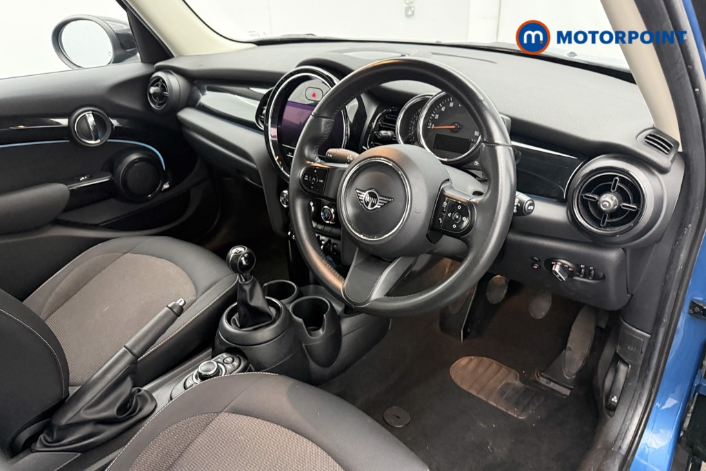 Mini Hatchback Cooper Classic Manual Petrol Hatchback - Stock Number (1577957) - 6th supplementary image