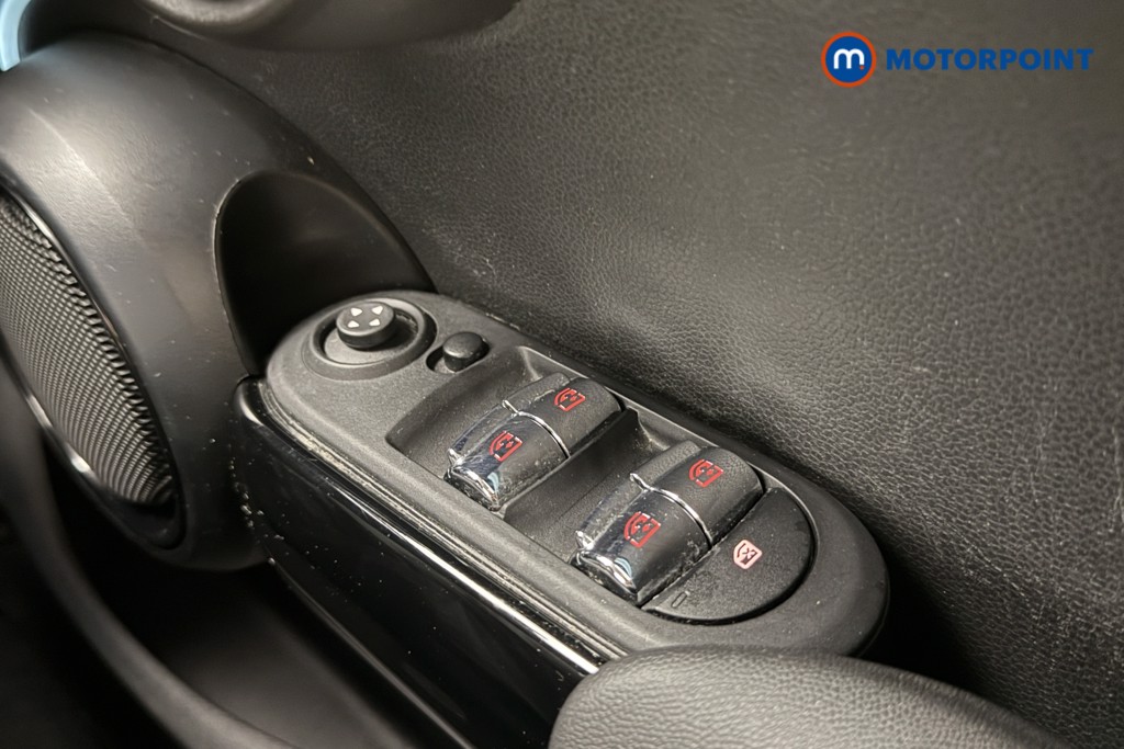 Mini Hatchback Cooper Classic Manual Petrol Hatchback - Stock Number (1577957) - 14th supplementary image