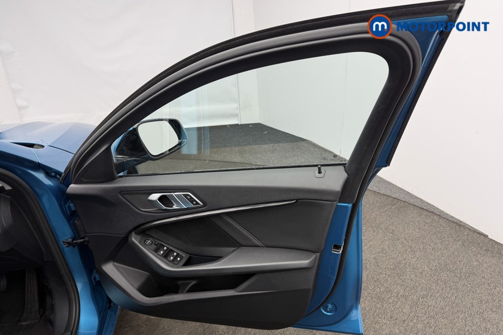 BMW 1 Series Sport Manual Diesel Hatchback - Stock Number (1578000) - 16th supplementary image