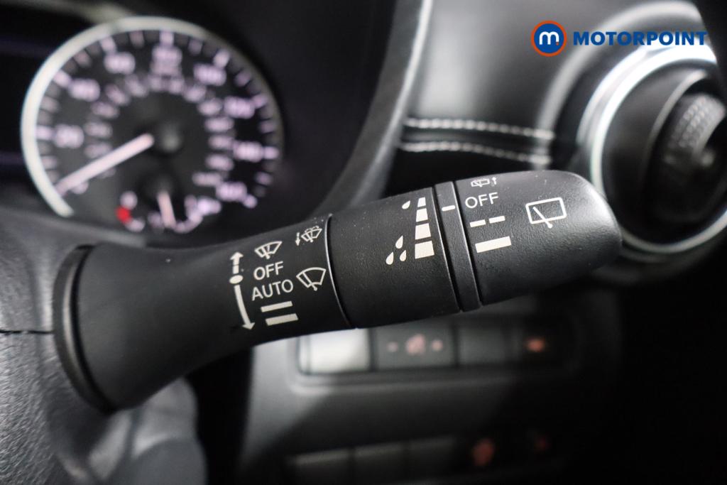 Nissan Juke N-Connecta Automatic Petrol SUV - Stock Number (1579054) - 10th supplementary image