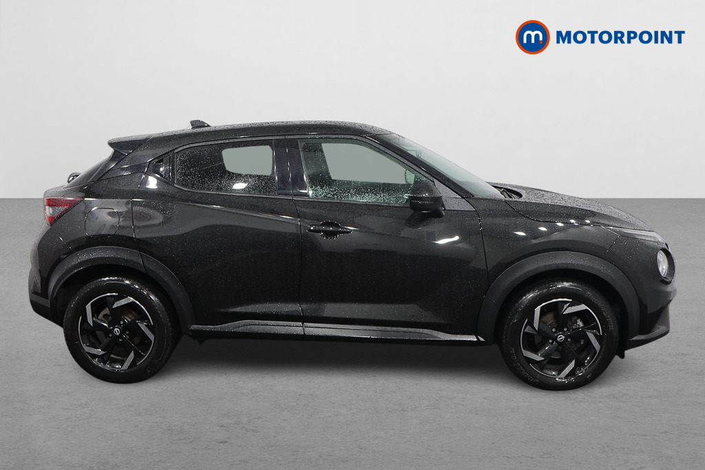 Nissan Juke N-Connecta Automatic Petrol SUV - Stock Number (1579054) - Drivers side