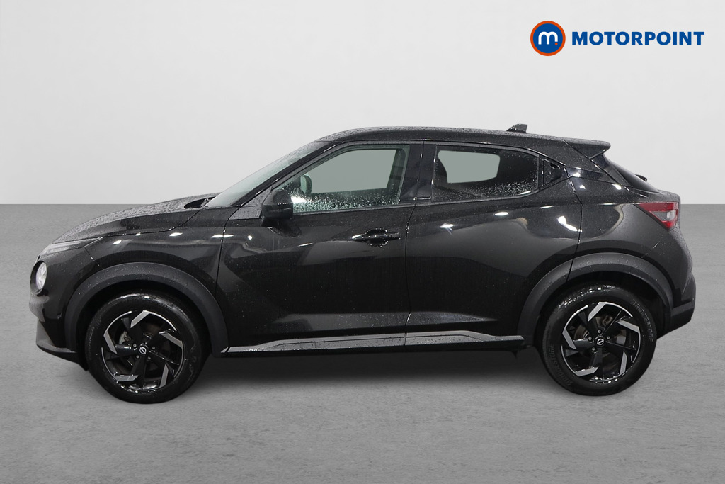 Nissan Juke N-Connecta Automatic Petrol SUV - Stock Number (1579054) - Passenger side