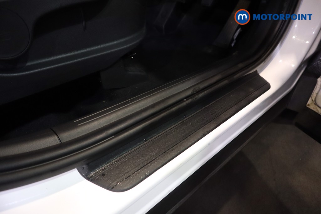 Hyundai Tucson Se Connect Manual Petrol SUV - Stock Number (1579129) - 7th supplementary image