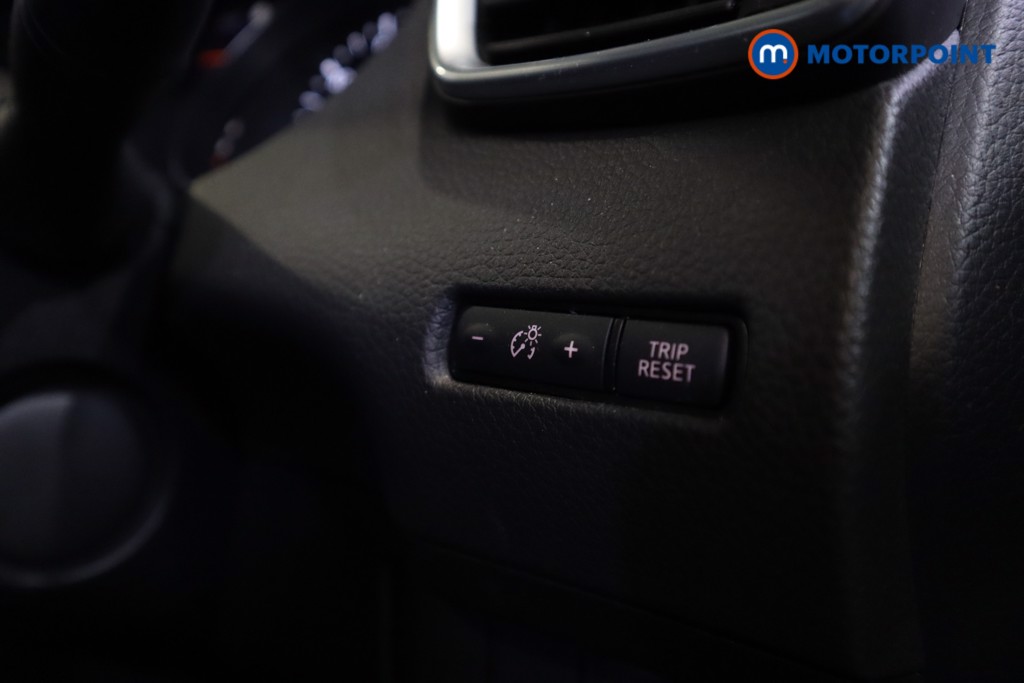 Nissan Qashqai Tekna Manual Petrol SUV - Stock Number (1579384) - 5th supplementary image