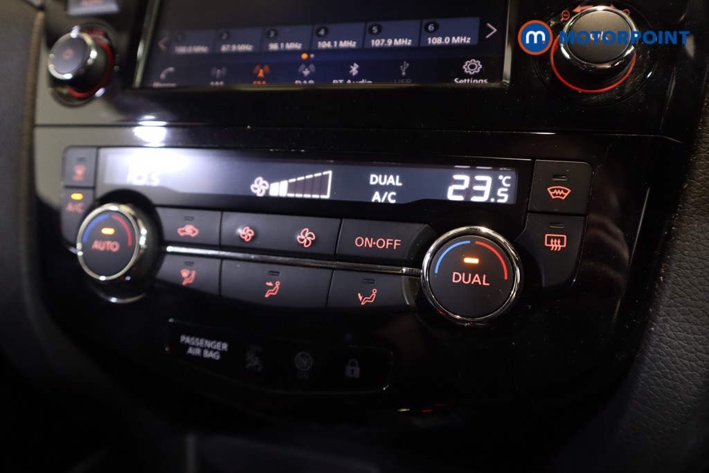 Nissan Qashqai Tekna Manual Petrol SUV - Stock Number (1579384) - 18th supplementary image
