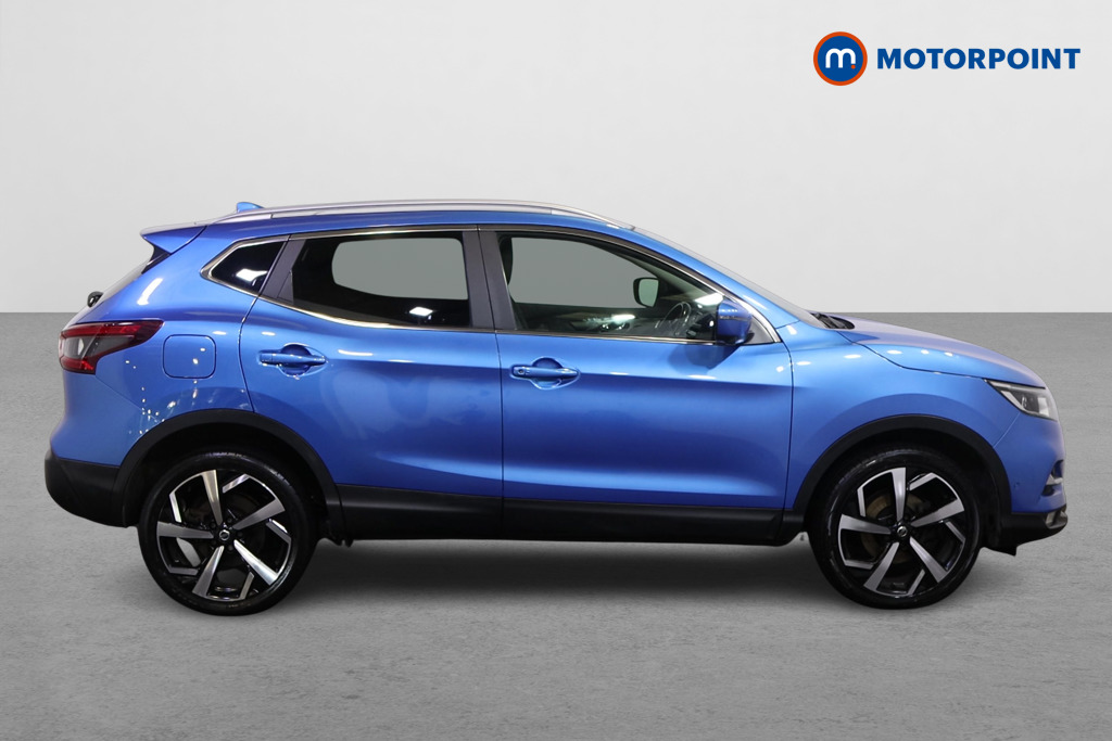 Nissan Qashqai Tekna Manual Petrol SUV - Stock Number (1579384) - Drivers side