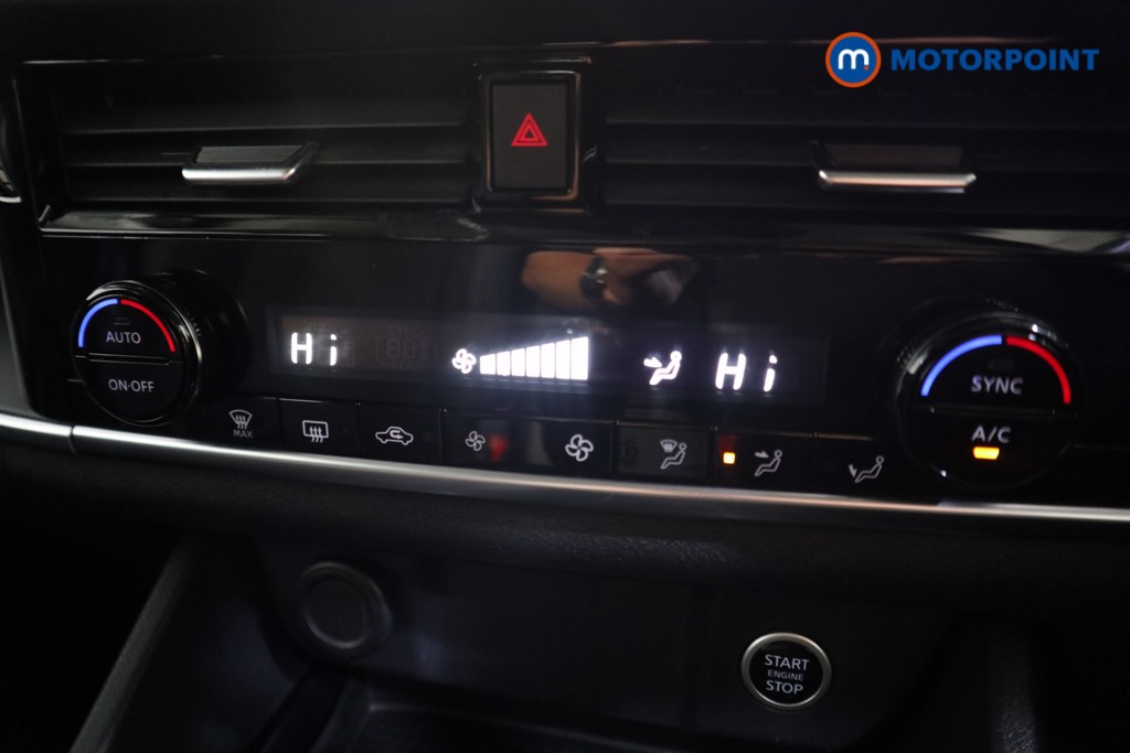 Nissan Qashqai Acenta Premium Manual Petrol SUV - Stock Number (1579743) - 9th supplementary image
