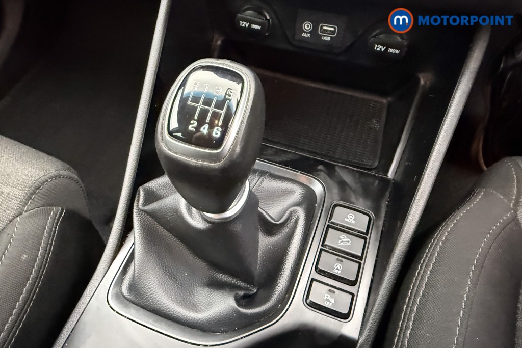 Hyundai Tucson Se Nav Manual Petrol SUV - Stock Number (1580388) - 1st supplementary image