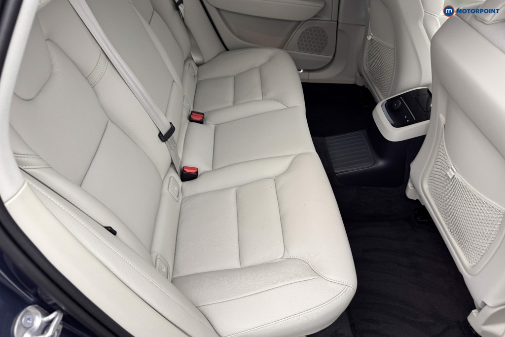 Volvo S90 Plus Automatic Petrol Plug-In Hybrid Saloon - Stock Number (1582024) - 4th supplementary image