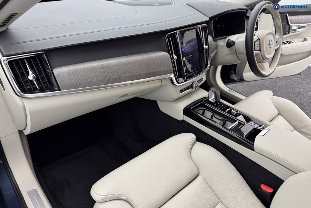 Volvo S90 Plus Automatic Petrol Plug-In Hybrid Saloon - Stock Number (1582024) - 8th supplementary image