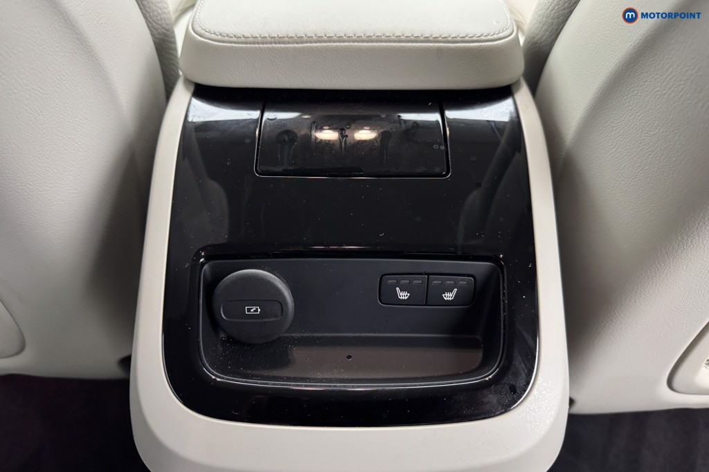 Volvo S90 Plus Automatic Petrol Plug-In Hybrid Saloon - Stock Number (1582024) - 10th supplementary image