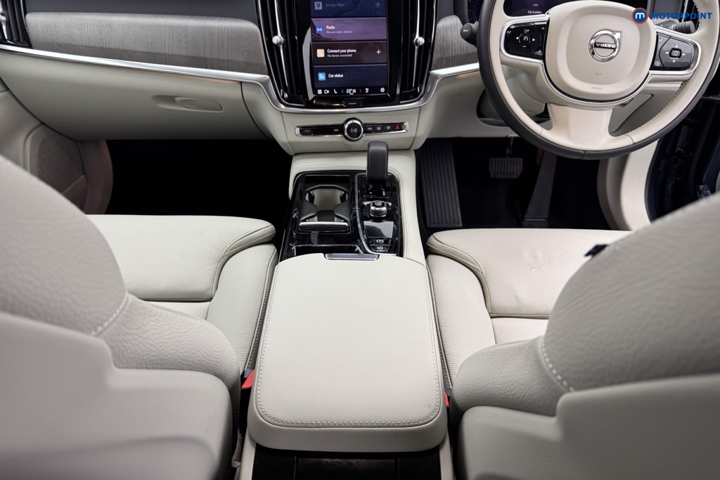 Volvo S90 Plus Automatic Petrol Plug-In Hybrid Saloon - Stock Number (1582024) - 11th supplementary image