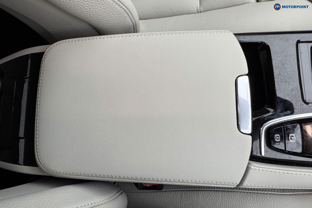 Volvo S90 Plus Automatic Petrol Plug-In Hybrid Saloon - Stock Number (1582024) - 13th supplementary image