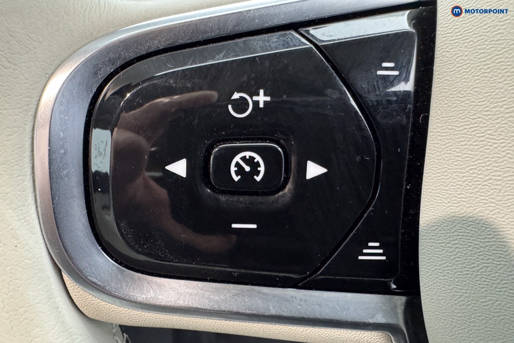 Volvo S90 Plus Automatic Petrol Plug-In Hybrid Saloon - Stock Number (1582024) - 17th supplementary image