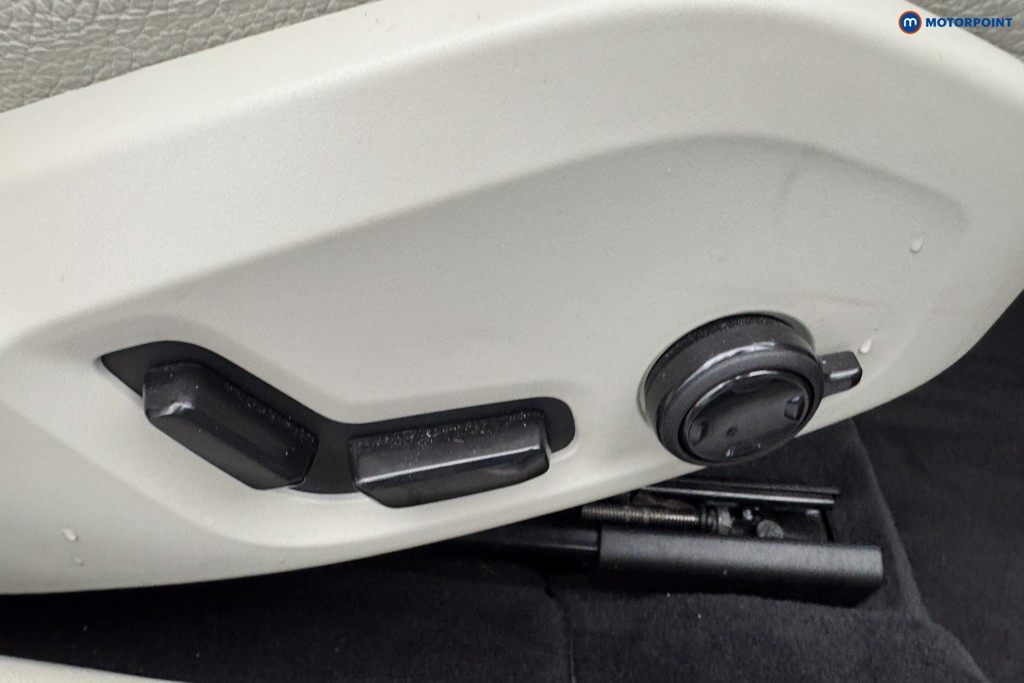 Volvo S90 Plus Automatic Petrol Plug-In Hybrid Saloon - Stock Number (1582024) - 20th supplementary image