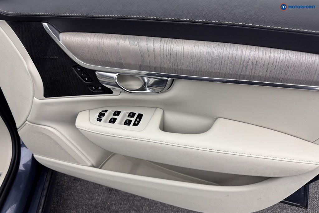 Volvo S90 Plus Automatic Petrol Plug-In Hybrid Saloon - Stock Number (1582024) - 21st supplementary image