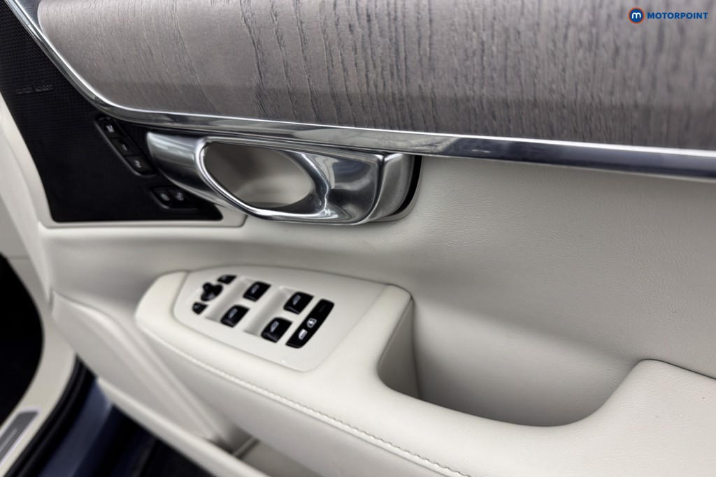 Volvo S90 Plus Automatic Petrol Plug-In Hybrid Saloon - Stock Number (1582024) - 22nd supplementary image
