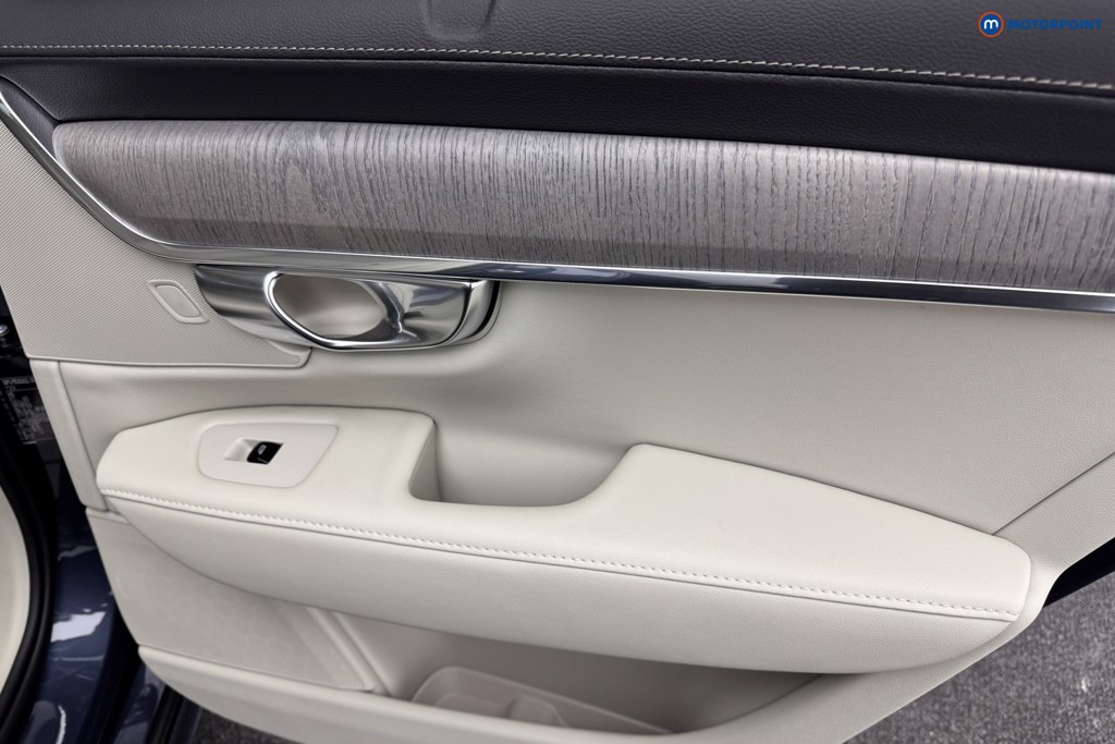 Volvo S90 Plus Automatic Petrol Plug-In Hybrid Saloon - Stock Number (1582024) - 23rd supplementary image