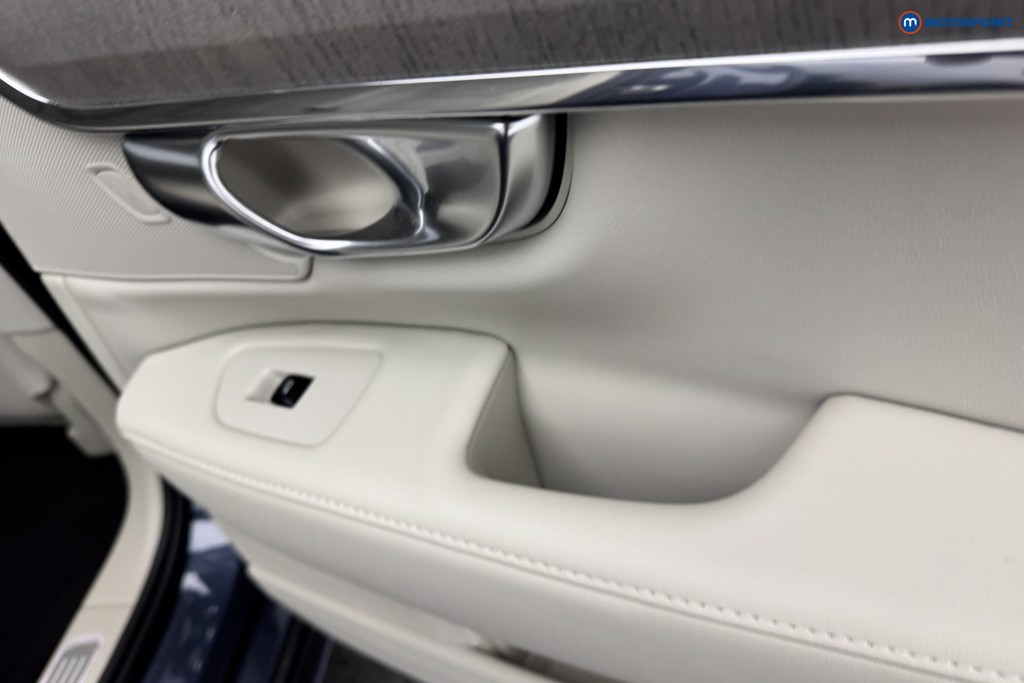 Volvo S90 Plus Automatic Petrol Plug-In Hybrid Saloon - Stock Number (1582024) - 24th supplementary image