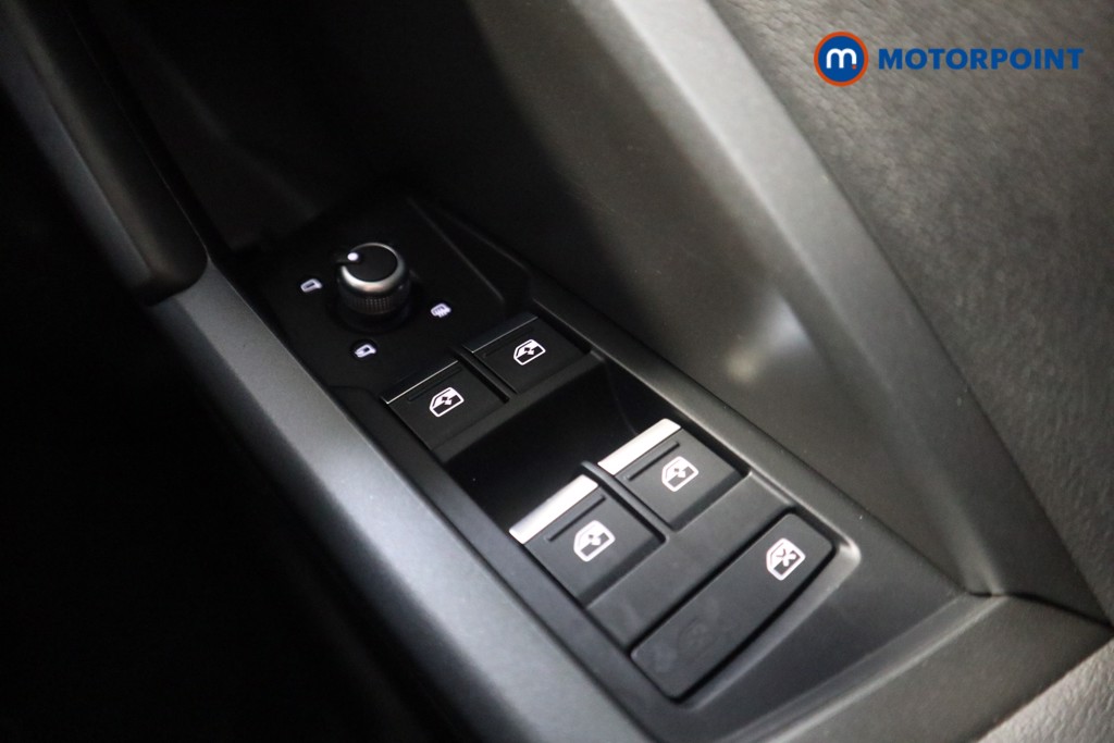 Audi Q3 Black Edition Manual Diesel SUV - Stock Number (1582128) - 6th supplementary image