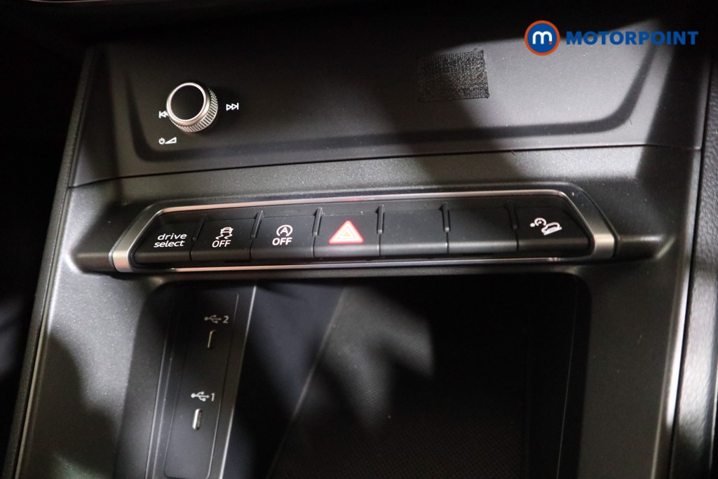 Audi Q3 Black Edition Manual Diesel SUV - Stock Number (1582128) - 10th supplementary image