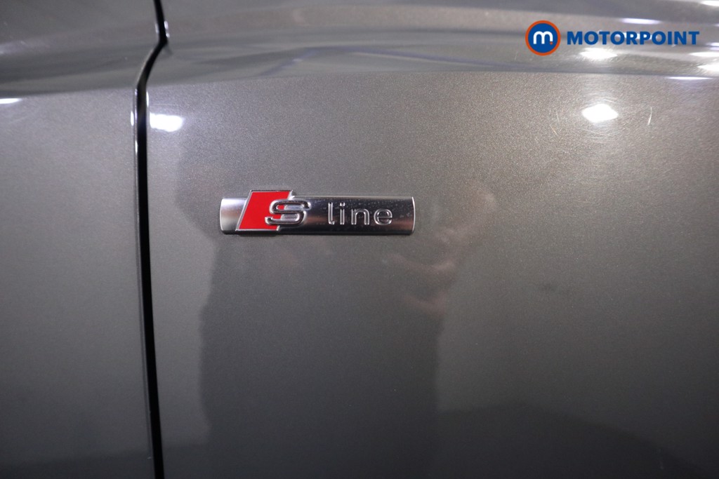 Audi Q3 Black Edition Manual Diesel SUV - Stock Number (1582128) - 25th supplementary image