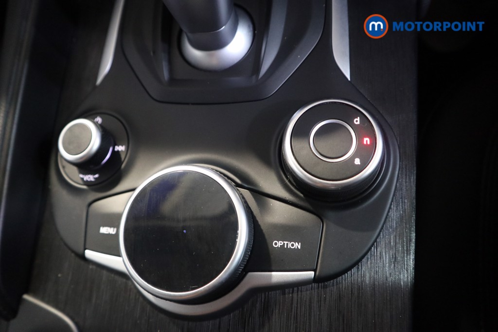 Alfa Romeo Giulia Nero Edizione Automatic Petrol Saloon - Stock Number (1582311) - 11th supplementary image
