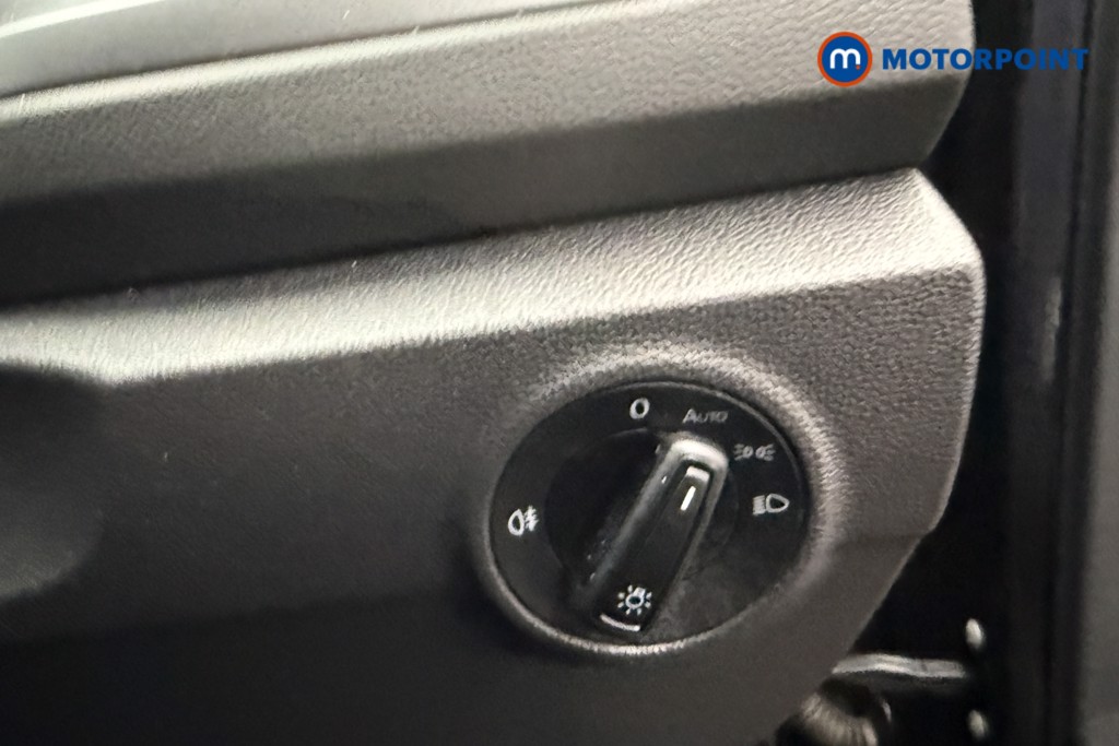 Volkswagen T-Roc Life Manual Petrol SUV - Stock Number (1582323) - 18th supplementary image