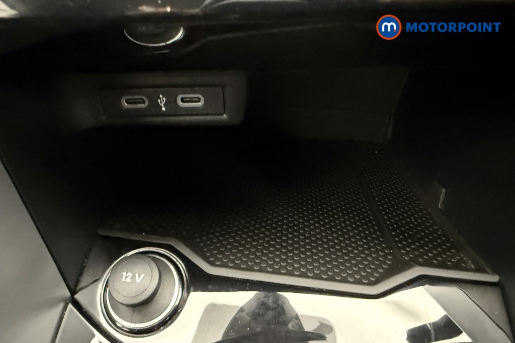 Volkswagen T-Roc Life Manual Petrol SUV - Stock Number (1582323) - 21st supplementary image