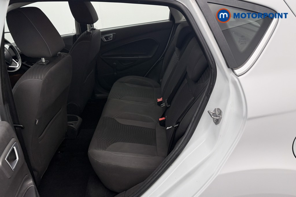 Ford Fiesta Zetec Manual Petrol Hatchback - Stock Number (1582390) - 5th supplementary image