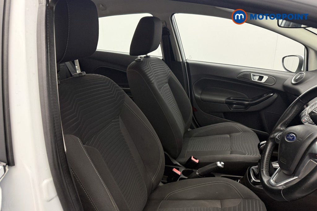 Ford Fiesta Zetec Manual Petrol Hatchback - Stock Number (1582390) - 15th supplementary image