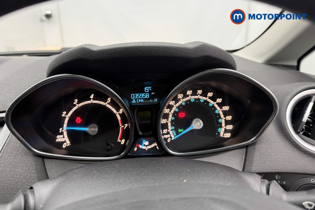 Ford Fiesta Zetec Manual Petrol Hatchback - Stock Number (1582390) - 27th supplementary image