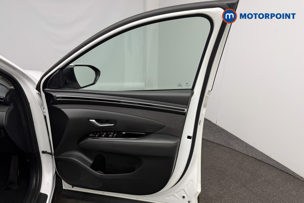 Hyundai Tucson Se Connect Manual Petrol SUV - Stock Number (1582680) - 19th supplementary image