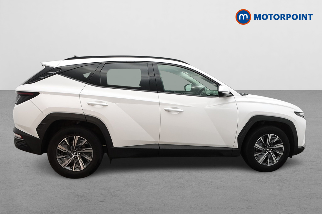 Hyundai Tucson Se Connect Manual Petrol SUV - Stock Number (1582680) - Drivers side