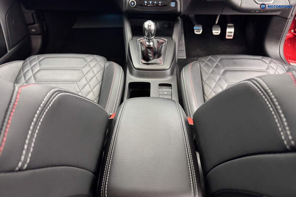 Ford Focus St-Line Vignale Manual Petrol Hatchback - Stock Number (1583092) - 11th supplementary image