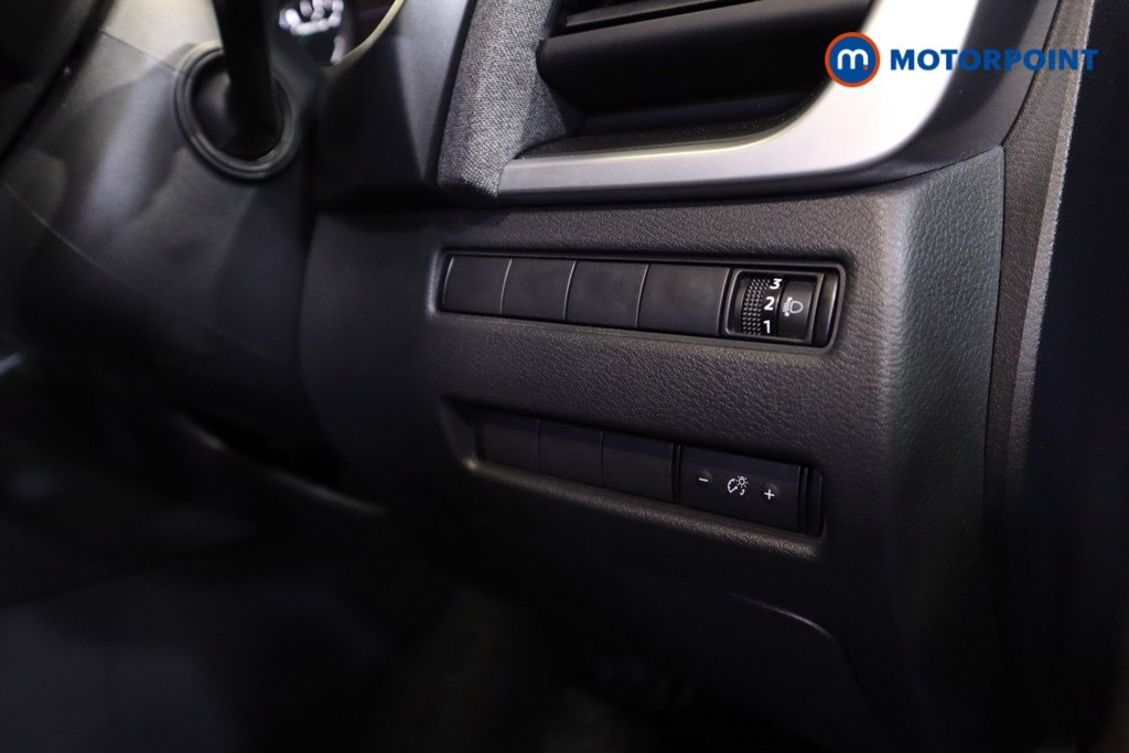 Nissan Qashqai Acenta Premium Automatic Petrol-Electric Hybrid SUV - Stock Number (1583638) - 4th supplementary image