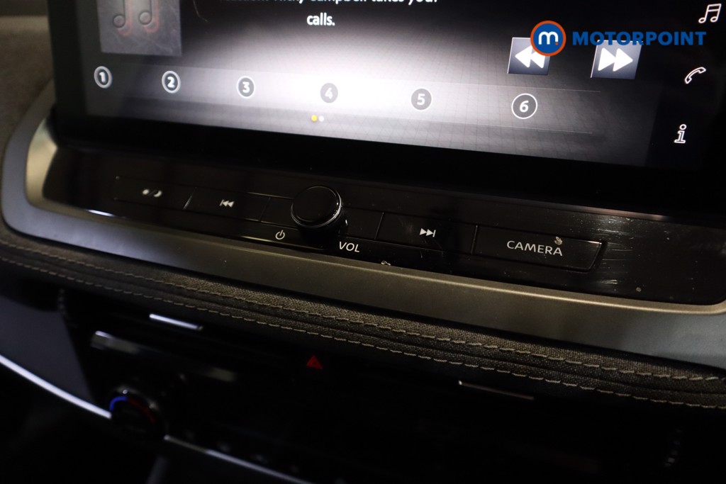 Nissan Qashqai Acenta Premium Automatic Petrol-Electric Hybrid SUV - Stock Number (1583638) - 17th supplementary image