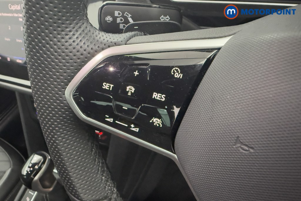 Volkswagen Tiguan R-Line Automatic Petrol SUV - Stock Number (1583942) - 4th supplementary image