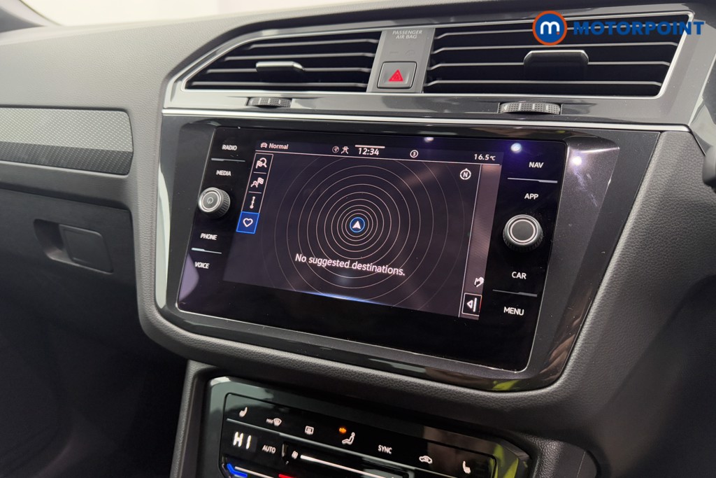 Volkswagen Tiguan R-Line Automatic Petrol SUV - Stock Number (1583942) - 10th supplementary image